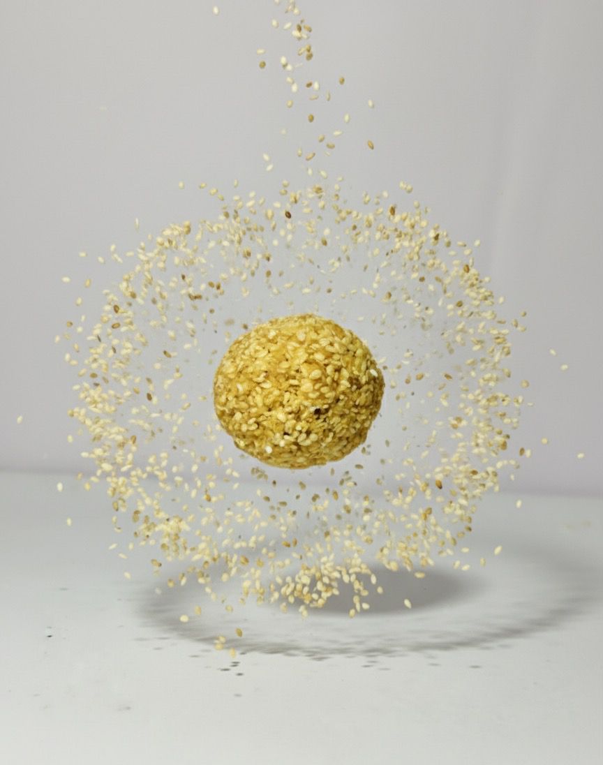 khoya Tilkut (Til ladoo)